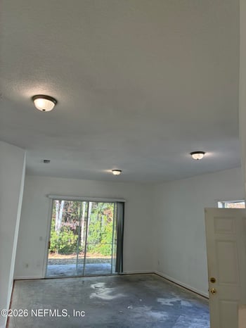 2333 Caney Oaks Dr, Jacksonville, FL 32218