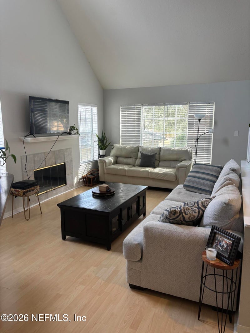 13700 Richmond Park Dr #305, Jacksonville, FL 32224