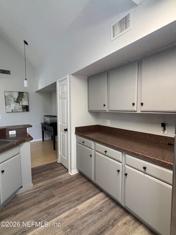 13700 Richmond Park Dr #305, Jacksonville, FL 32224