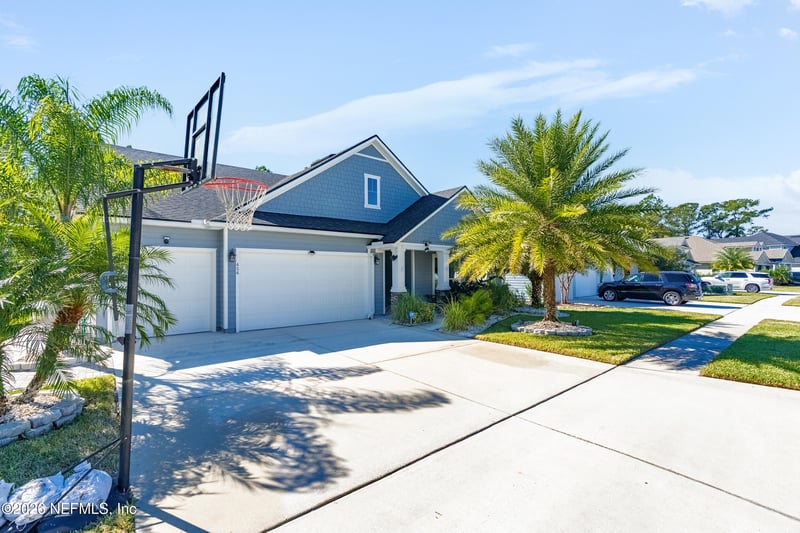 454 Willow Lake Dr, St Augustine, FL 32092