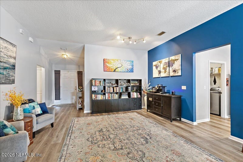 6439 Silk Leaf Ln, Jacksonville, FL 32244