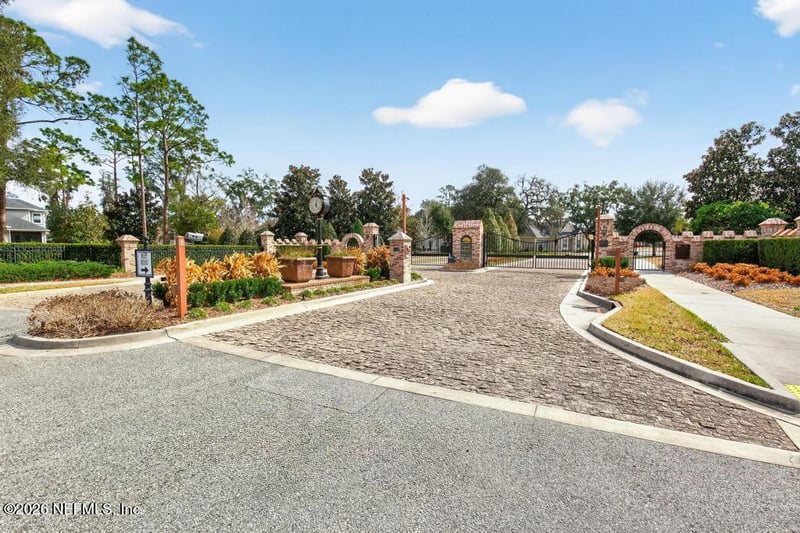 8519 Mabel Dr, Jacksonville, FL 32256