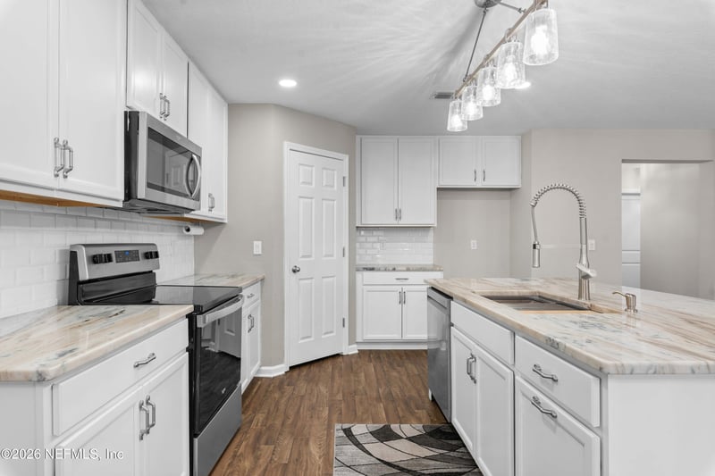 12390 Cherry Bluff Dr, Jacksonville, FL 32218