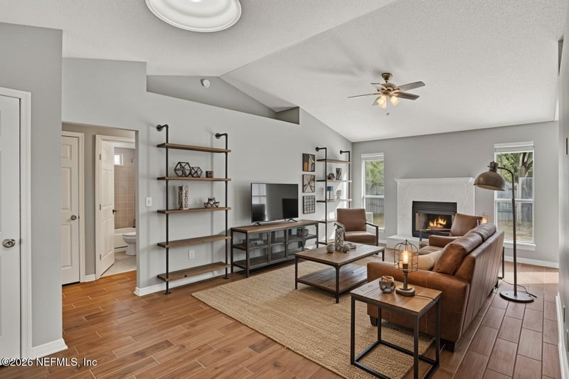 6975 Huntington Woods Cir, Jacksonville, FL 32244