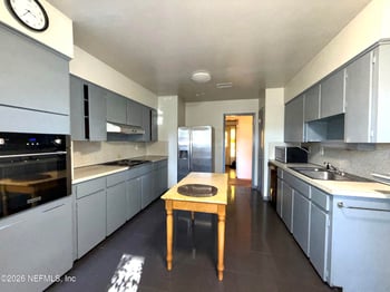 976 Townsend Blvd, Jacksonville, FL 32211