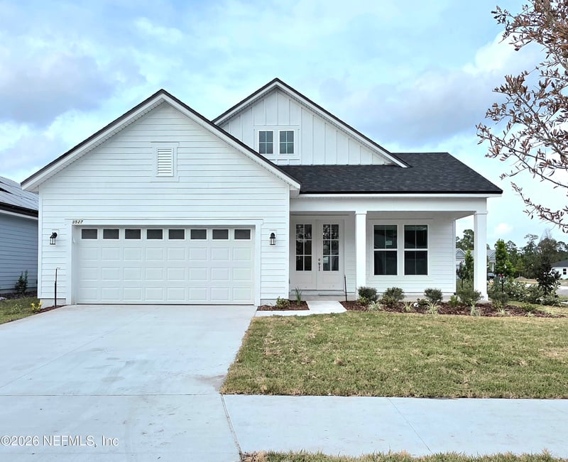 3527 Americana Dr, Green Cove Springs, FL 32043
