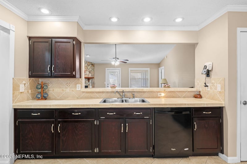 1985 Apopka Dr, Middleburg, FL 32068