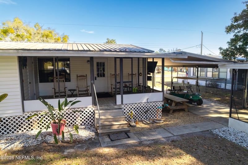 117 Jill Ln, Satsuma, FL 32189