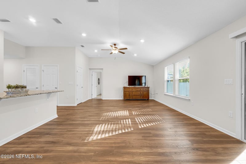 10914 Stapleton Dr, Jacksonville, FL 32222