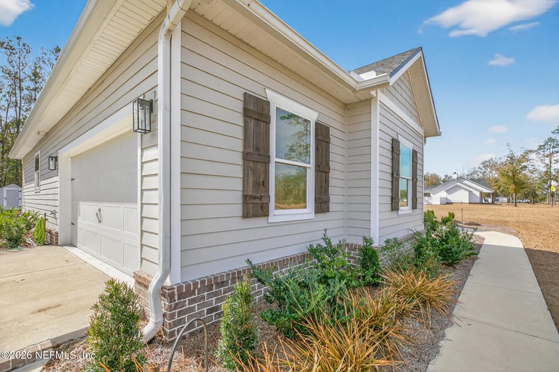 10690 Runway Cir, Glen St Mary, FL 32040