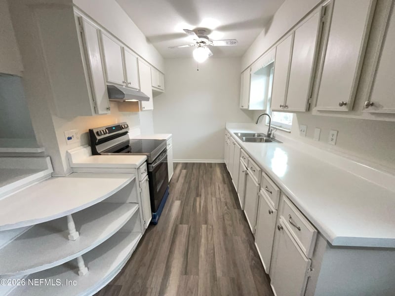 6065 Caprice Dr, Jacksonville, FL 32244