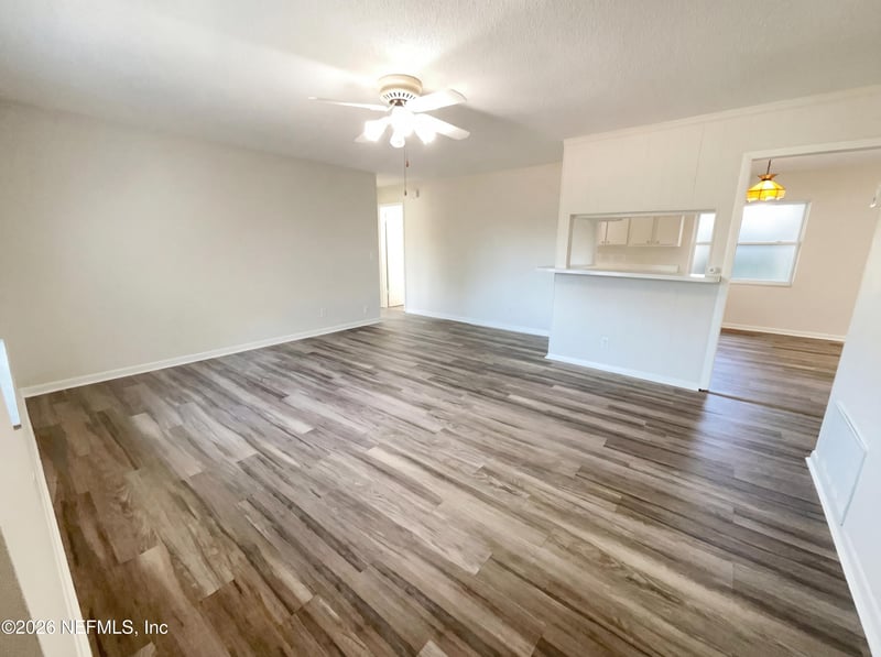 6065 Caprice Dr, Jacksonville, FL 32244