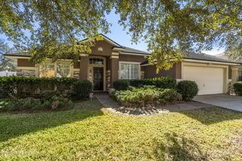 3801 Hidden View Dr, Orange Park, FL 32065
