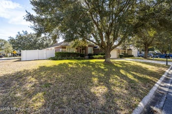 3801 Hidden View Dr, Orange Park, FL 32065