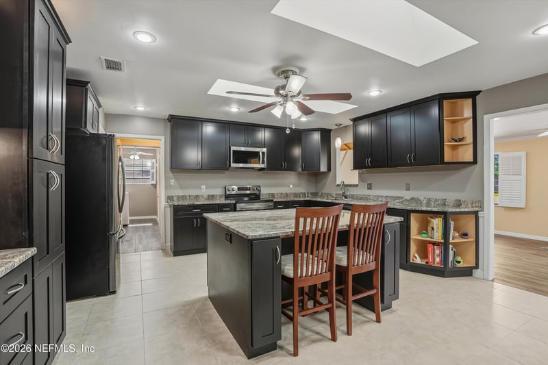 2276 The Woods Dr, Jacksonville, FL 32246