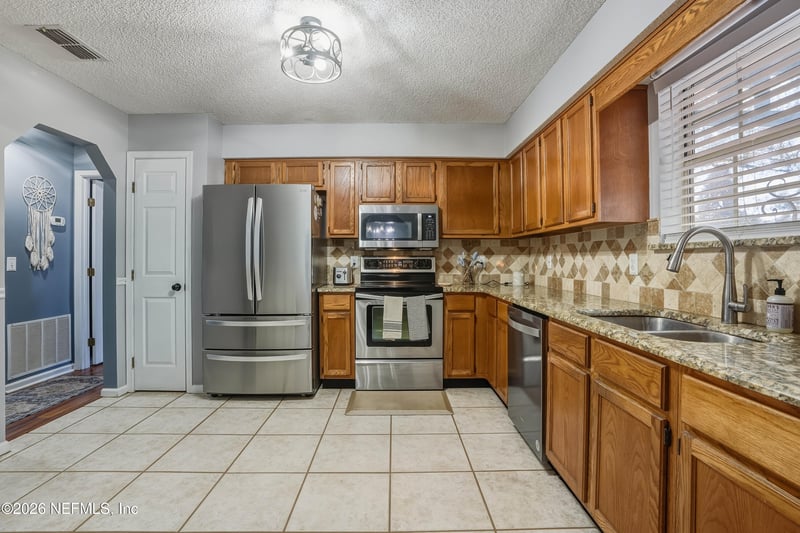 5798 Country Mill Ct, Jacksonville, FL 32222