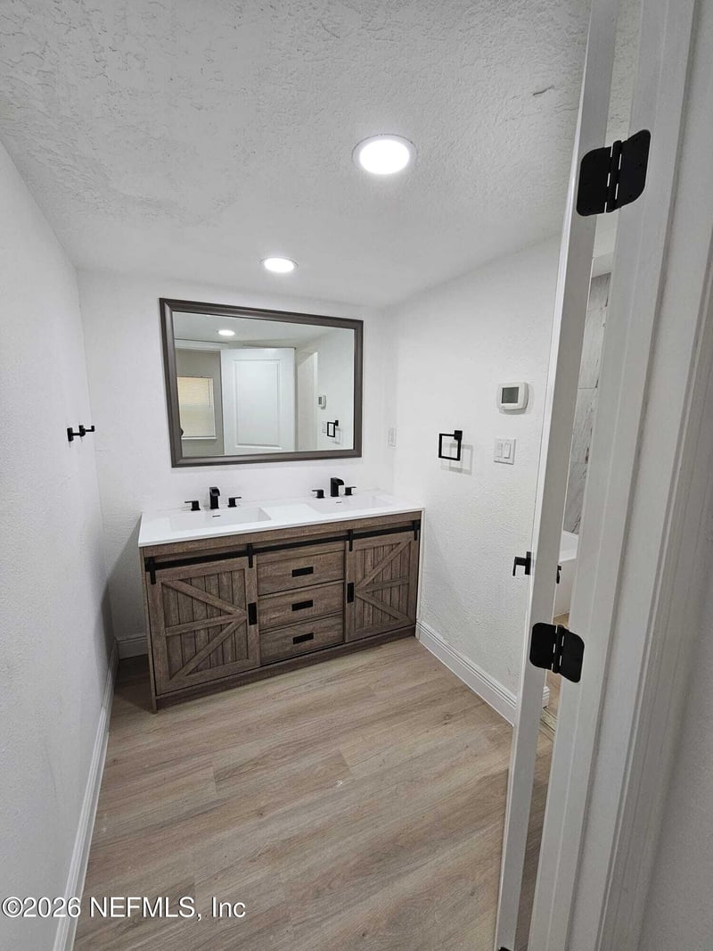 621 Milwaukee Ave, Orange Park, FL 32073