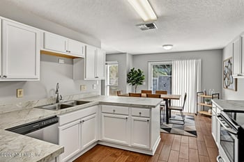 6975 Huntington Woods Cir, Jacksonville, FL 32244