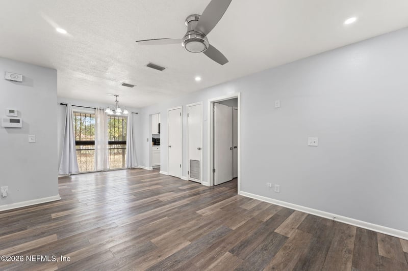 5017 Dostie Dr, Jacksonville, FL 32209