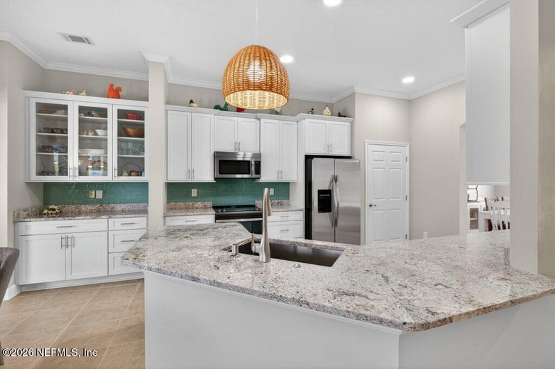 1314 Honeysuckle Dr, St Johns, FL 32259