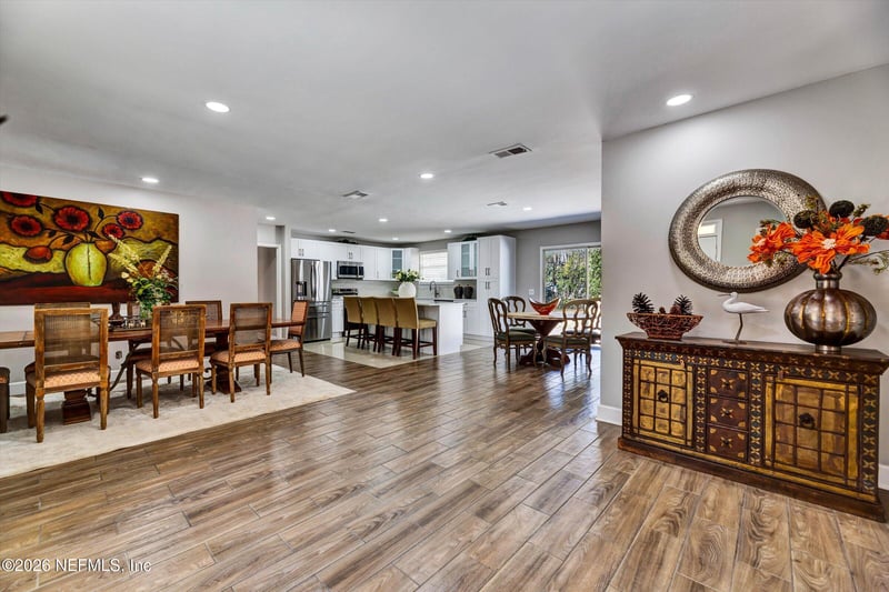 7569 Park City Dr, Jacksonville, FL 32244