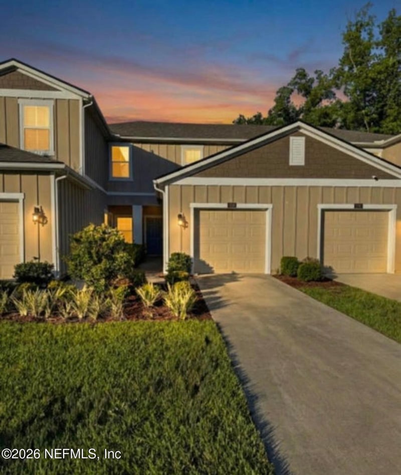 232 Aralia Ln, Jacksonville, FL 32216