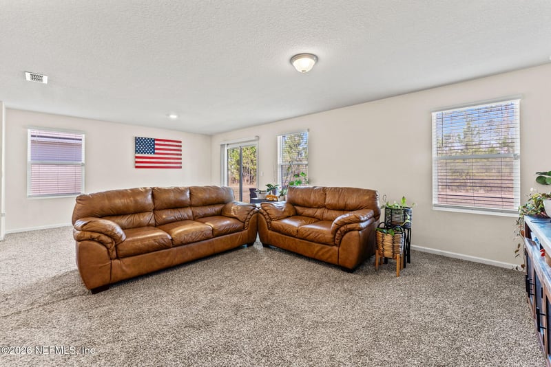 70013 Misty Lake Ct, Yulee, FL 32097