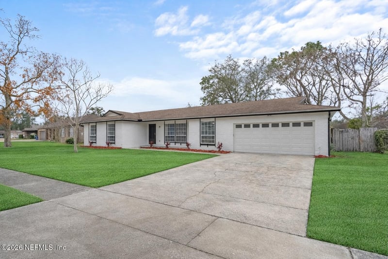 3986 Raintree Rd, Jacksonville, FL 32277