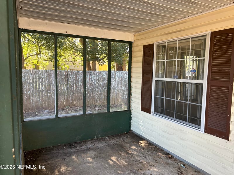 5352 Dodge Rd, Jacksonville, FL 32209