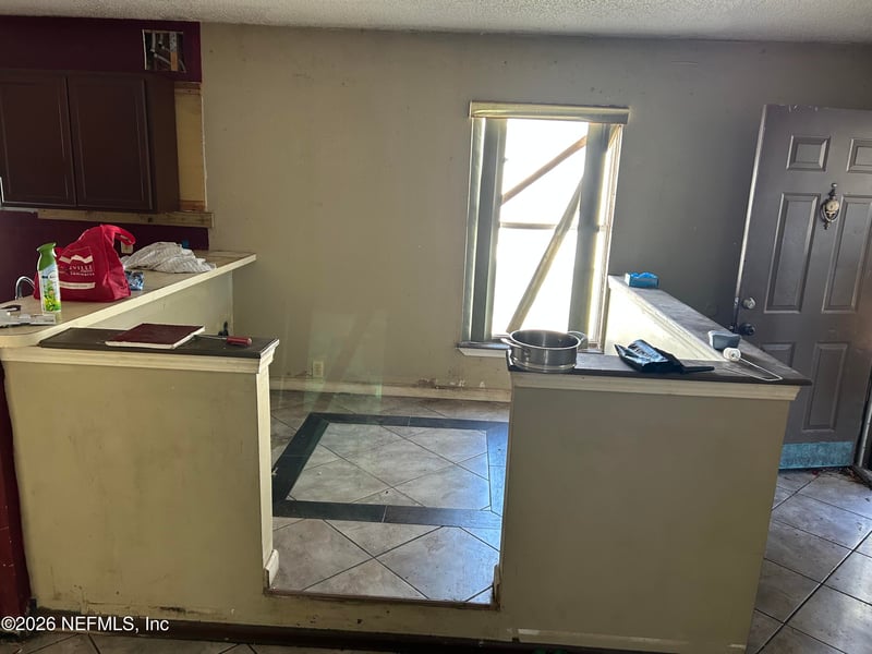 5352 Dodge Rd, Jacksonville, FL 32209