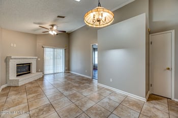 560 Staffordshire Dr, Jacksonville, FL 32225