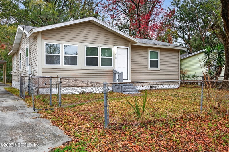 3425 Greenbrier Dr, Jacksonville, FL 32254