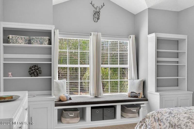 1314 Honeysuckle Dr, St Johns, FL 32259