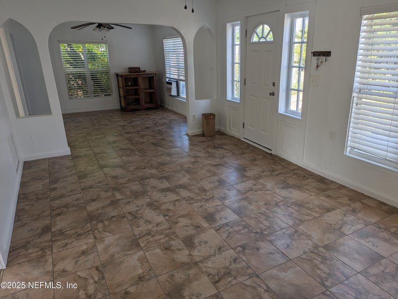 544 Westmoreland Rd, Daytona Beach, FL 32114