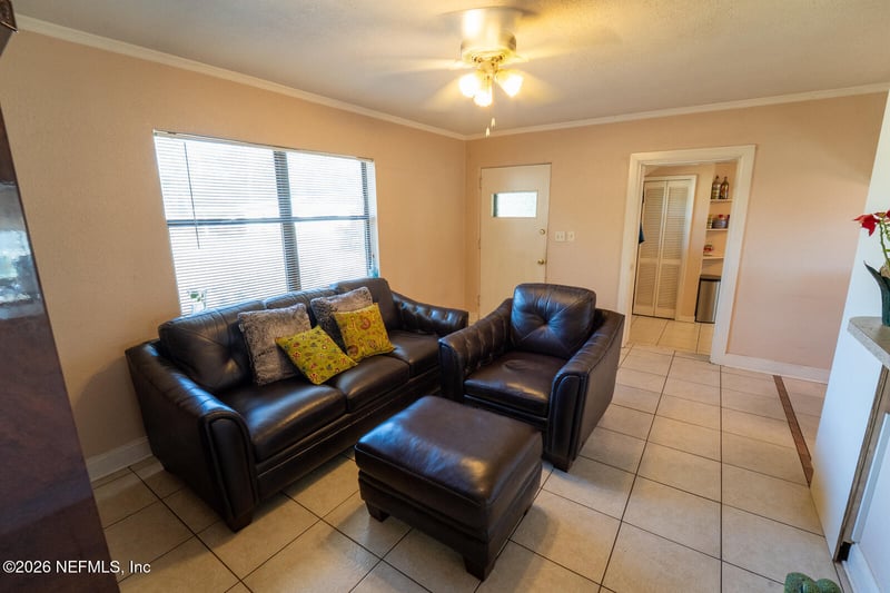 5308 River Rd, Jacksonville, FL 32211