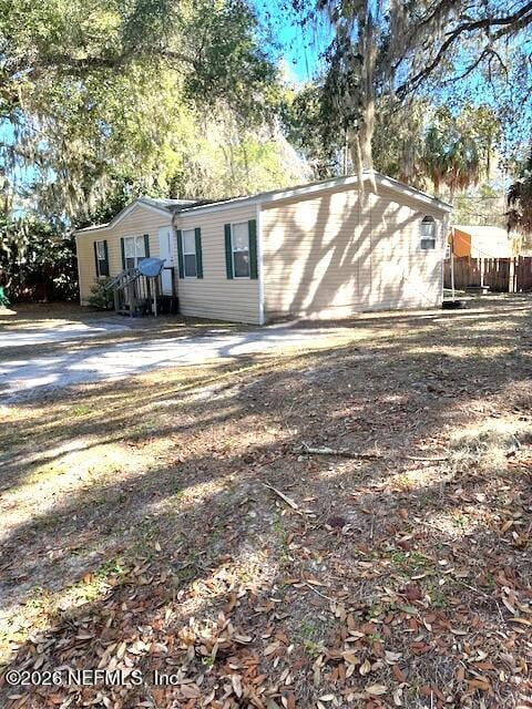 104 Lunker Lodge Rd, Georgetown, FL 32139