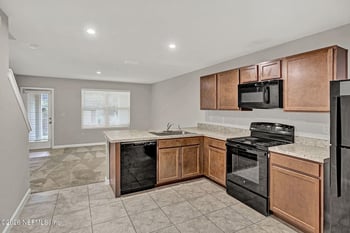 5958 Creekside Crossing Dr, Jacksonville, FL 32210