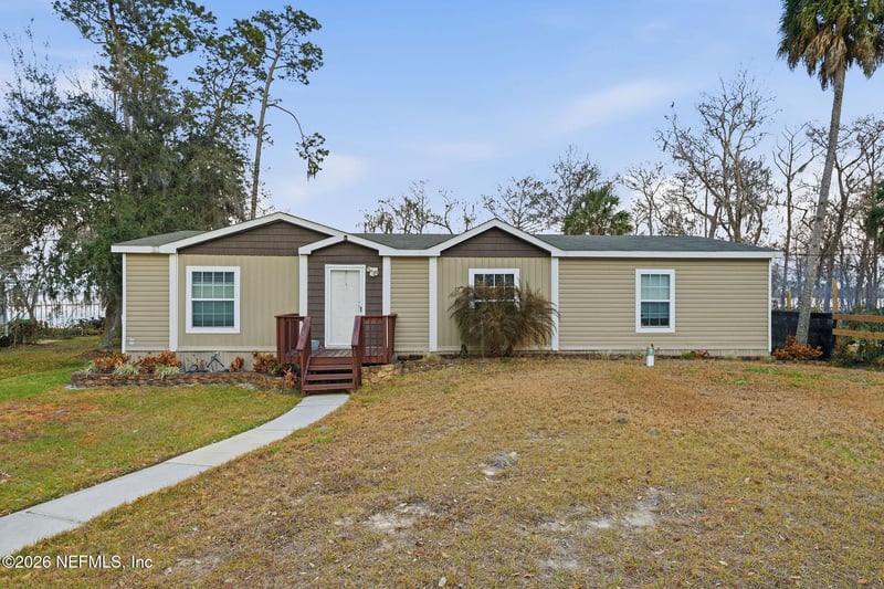 102 Lake Shore Ln, Crescent, FL 32112