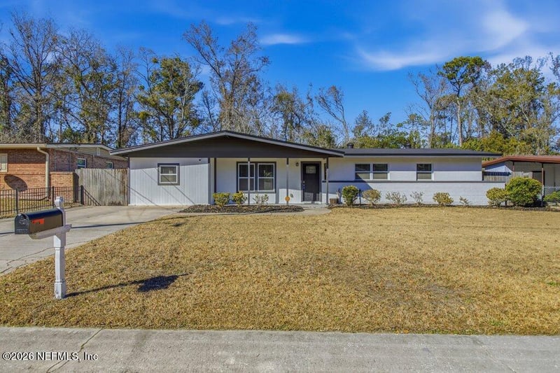 8133 Joffre Dr, Jacksonville, FL 32210