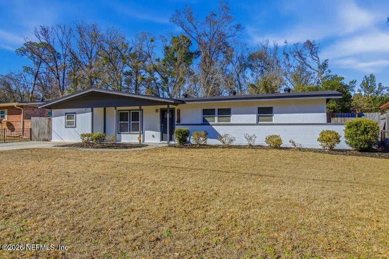 8133 Joffre Dr, Jacksonville, FL 32210