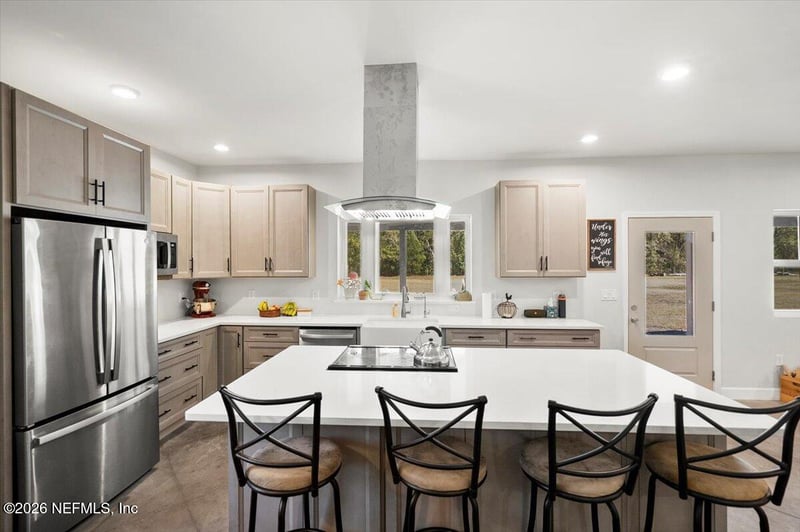 645 Harrison St, Jacksonville, FL 32220