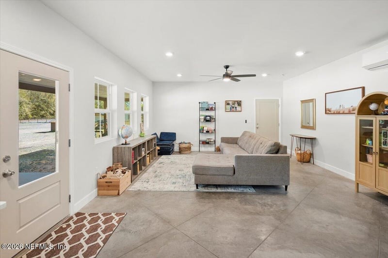 645 Harrison St, Jacksonville, FL 32220