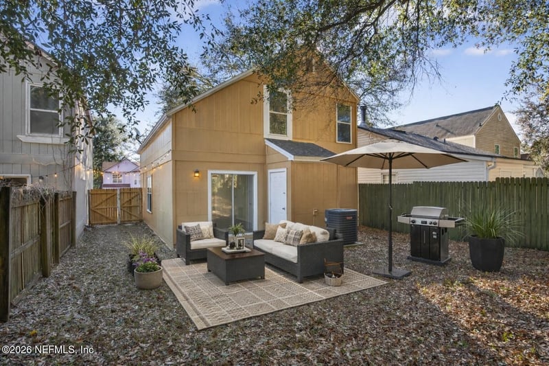 10986 Traci Lynn Dr, Jacksonville, FL 32218