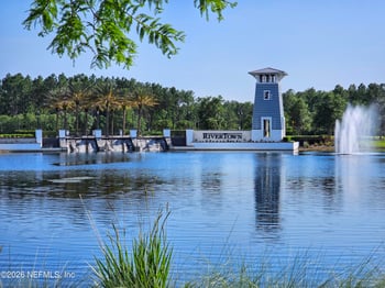 507 Narrowleaf Dr, St Johns, FL 32259