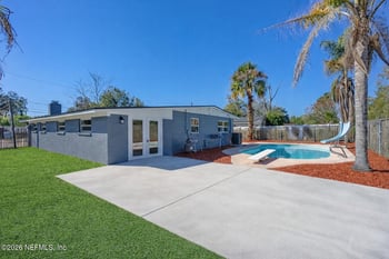 7661 Knoll Dr, Jacksonville, FL 32221