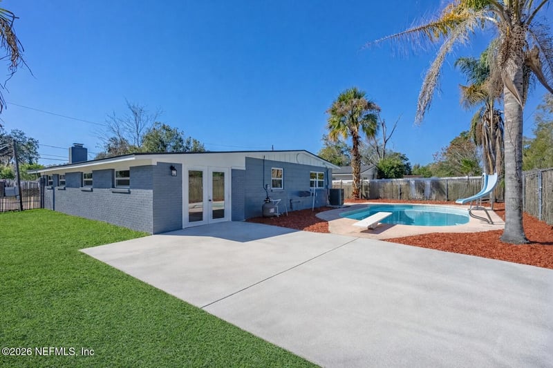 7661 Knoll Dr, Jacksonville, FL 32221