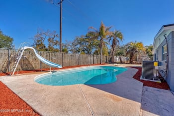 7661 Knoll Dr, Jacksonville, FL 32221