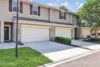 479 Walnut Dr, St Johns, FL 32259
