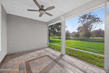 479 Walnut Dr, St Johns, FL 32259