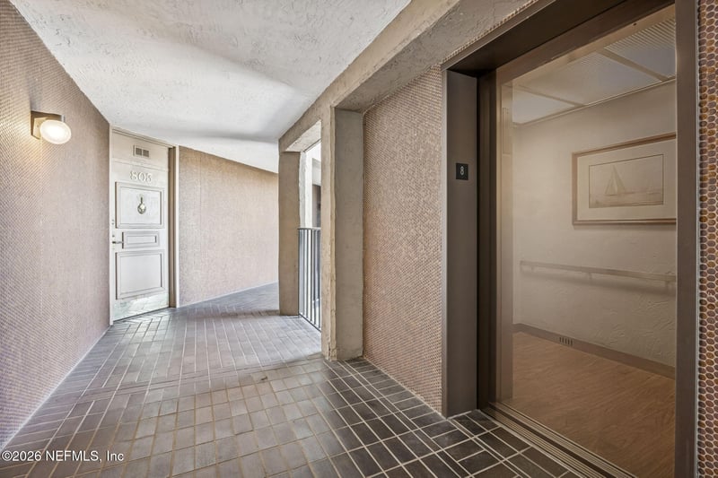 4401 Lakeside Dr #804, Jacksonville, FL 32210